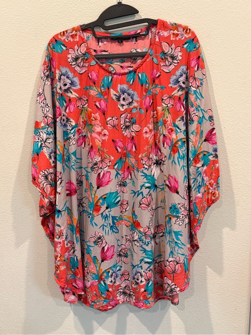 Tolani Collection Blouse Women’s Large Red Poncho Tunic Top Floral Artsy Caftan